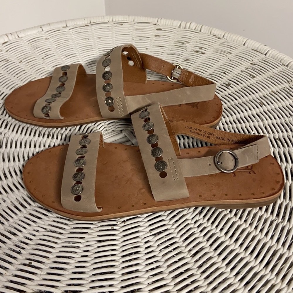 Frye sandals. New. - Picture 4 of 6
